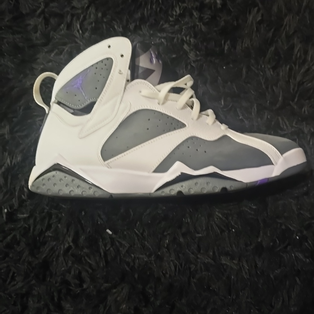 Jordan Men's Athletic Shoes White Gray with Purple Accents